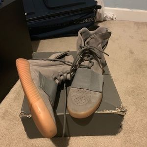 Yeezy BOOST 750